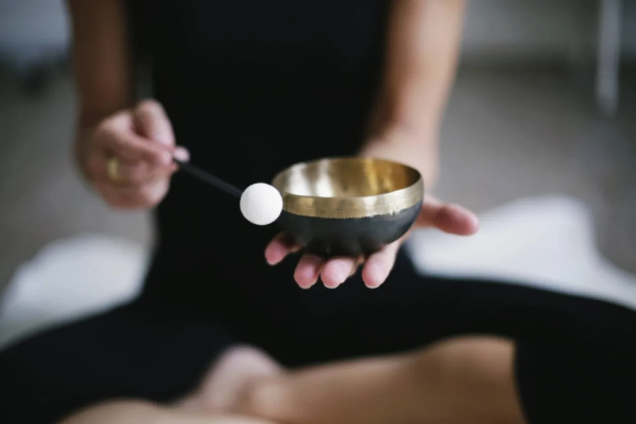 practice of mindfulness meditation gong